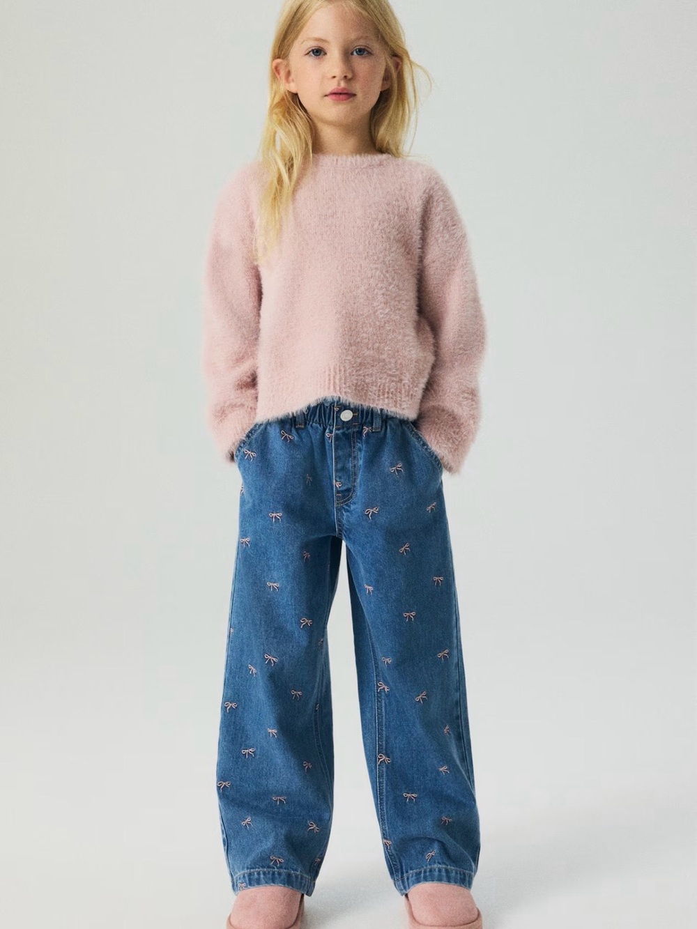 H&M Blue Denim Jeans with Pink Embroidered Bows wide leg jeans 3T